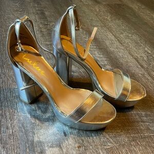 Lulus silver platform heels - size 8